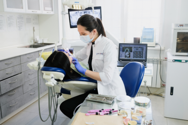 Abertura de Empresa para Dentistas: Como Pagar Menos Impostos e Atuar de Forma Legal